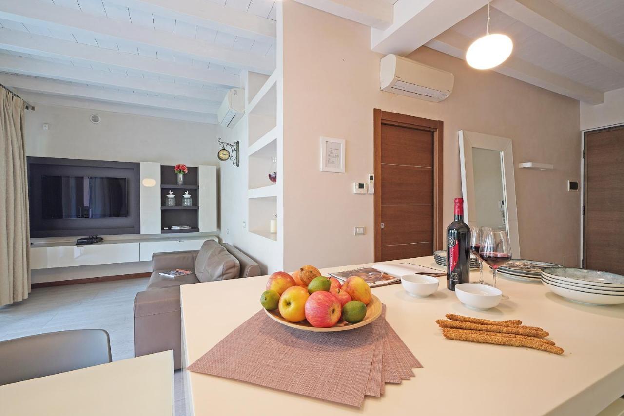 Giulia Luxury Apartment Sirmione Eksteriør bilde