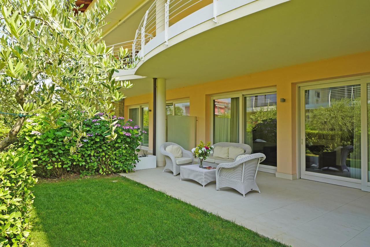 Giulia Luxury Apartment Sirmione Eksteriør bilde